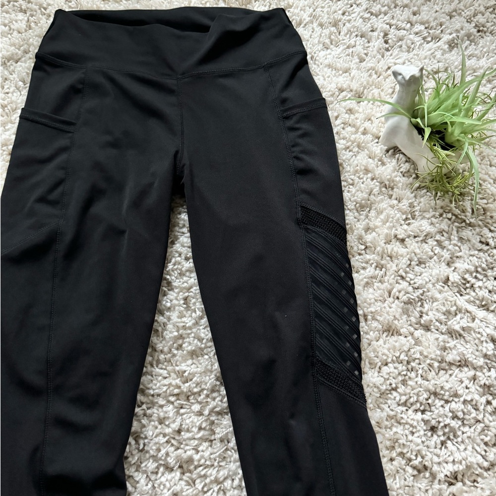 Super cute thick workout mesh, side, leg, see-through gym, black leggings - Picture 5 of 6